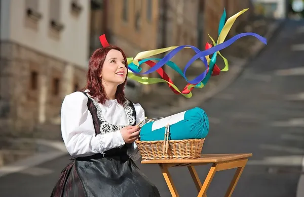 Na Expo prihaja Smaragdna dežela, v kateri življenje teče v 
barvah.
