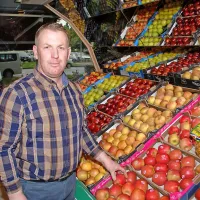 Xhavit Manxhuka, Goriški vrt: “Večjega obiska od 
torka sem  nismo zaznali. Imamo bolj ali manj 
stalne stranke, ki prisegajo na kakovost.” 