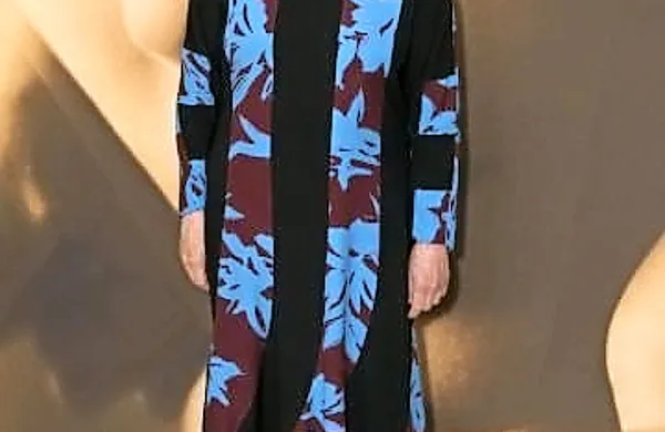 Isabella Rossellini je v znak protesta na premiero obula 
copate.
