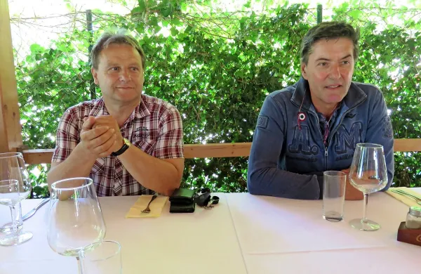 Valter Mlekuž  in Miha Sotlar: čim prej  je treba dobiti naprave in nato denar države! 