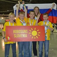  RoboSončke je spremljala  mentorica Alenka Malej.  