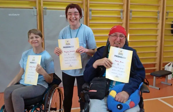 Natalie Finkšt, Marjela Valenčič, Fabio Rizzi (z leve) so bili v  
prvem krogu ligaškega prvenstva Slovenije v bocci  zelo 
uspešni.