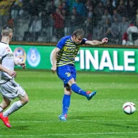 Do konca tekme je manjkalo le še nekaj minut, ko je Jaka 
Štromajer zadel za 2:0. Koprski navijači so si lahko oddahnili, 
slavje na tribunah se je začelo ...