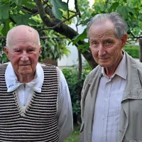Radovan Požar (levo) in Jože Stražišar sta bila dolga leta aktivna alpinista, obenem pa tudi sodelavca. 