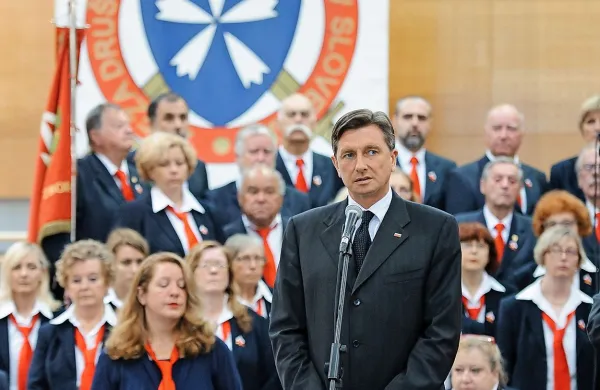 Predsednik republike Borut Pahor je na 16. srečanju vojnih 
invalidov Slovenije v Kopru Zvezi društev vojnih invalidov 
Slovenije vročil srebrni red za zasluge.