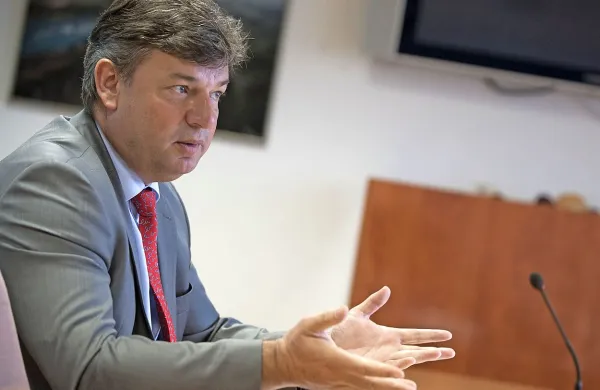 Minister za infrastrukturo Peter Gašperšič