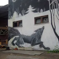 Tovarna Inde živi z ljudmi