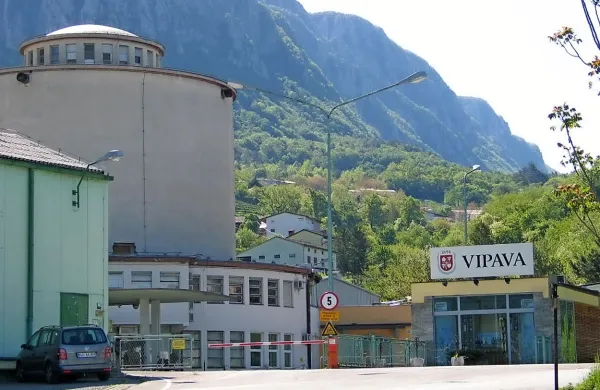 Vipavski Agroind čaka strateškega partnerja; bo to ukrajinska 
trgovska veriga, ki je najbliže nakupu terjatve do Agroinda?