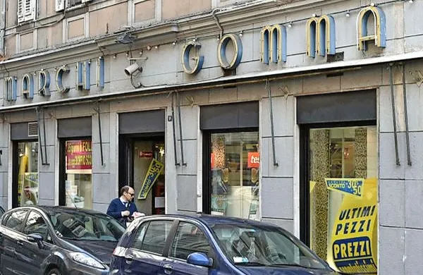 V trgovini s stoletno tradicijo bo delo izgubilo še zadnjih šest 
zaposlenih.