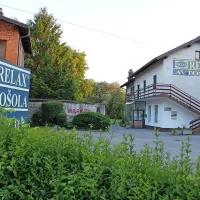 V edini ilirskobistriški avtošoli so po spremembi pravilnika o 
vozniških izpitih  že izgubili približno  tretjino kandidatov, ki se 
vožnje raje učijo v tistem kraju, kjer tudi opravljajo izpit.
