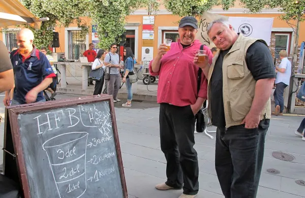 Na Gortanovem trgu di&scaron;i po hmelju