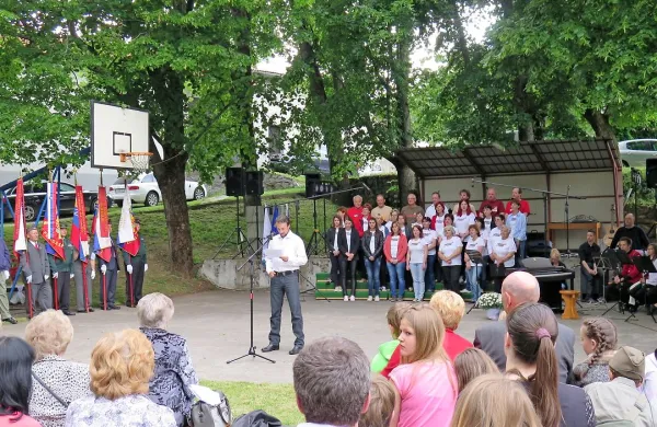 Govor  Andraža Terška v Dolenji vasi je požel veliko odobravanja številnih poslušalcev.