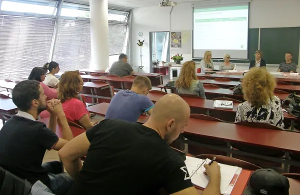 V Izobraževalnem centru Memory so prejšnji teden ob 15. 
obletnici koprskega programa PUM (Projektno učenje za 
mlajše odrasle) izvedli   konferenco z naslovom Vplivi programa PUM na lokalno okolje.