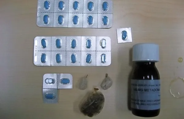 Zaradi preprodaje tablet si je prislužil še devet mesecev 
zapora.
