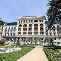 Ena izmed možnosti je, da bo DUTB vsaj za nekatere hotele 
poiskala tuje upravljalce. Kempinski Palace, ki sodi med 
Istrabenzove hotele, jih ima že nekaj let. 




