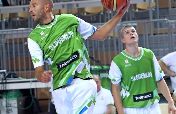 Nebojša Joksimović v svoji zadnji reprezentančni akciji v domači dvorani 
Bonifika na generalki za evropsko prvenstvo 2013.