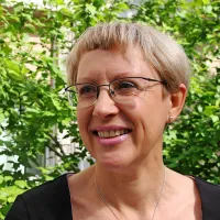 Dr. Erna Žgur 