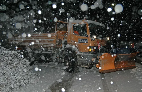 Vzdrževanje primorskih državnih cest je  zaradi burje in 
snežnih metežev težje  kot na drugih koncih Slovenije. 

  
