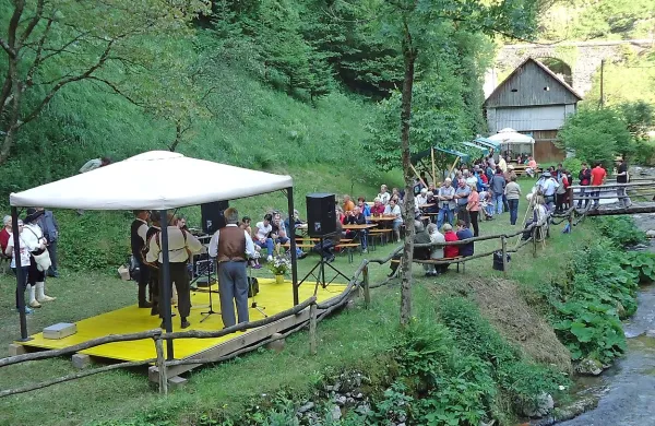 Društvo Baška dediščina je ob proslavljanju 10. obletnice že 
napovedalo nove izzive. 