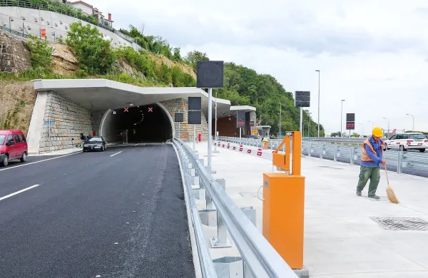 S petkovim odprtjem predora Markovec za promet se bo 
končala ena najdaljših infrastrukturnih sag pri nas. 