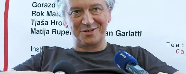 Iztok Mlakar: “Mislim, da je samopremislek, smejanje samemu sebi in skupini tisto, kar loči človeka od bedaka.”
