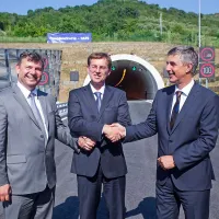 &ldquo;Ne bo se več ponovila 10-letna gradnja cestnega odseka&rdquo;
