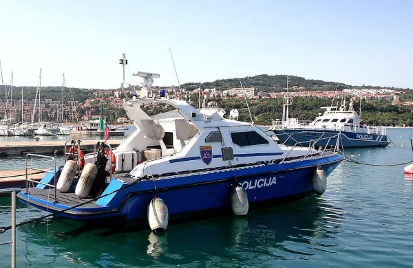 Pri nakupih novih plovil ministrstvo za notranje zadeve nima sreče.