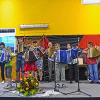 Če&scaron;nje, žage in harmonike gredo odlično skupaj