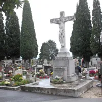Križani Jezus na grobnici družine Chierego. 