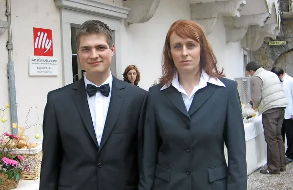  Domačin Jernej Ščuka je imel štanjelsko restavracijo v 
najemu osem let. 