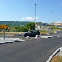 Začasni obvoz do Izole označuje izvoz za Šared in Jagodje.
