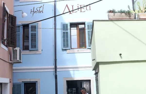 Hostel Alieti iz Izole vodi Majda Skočaj.