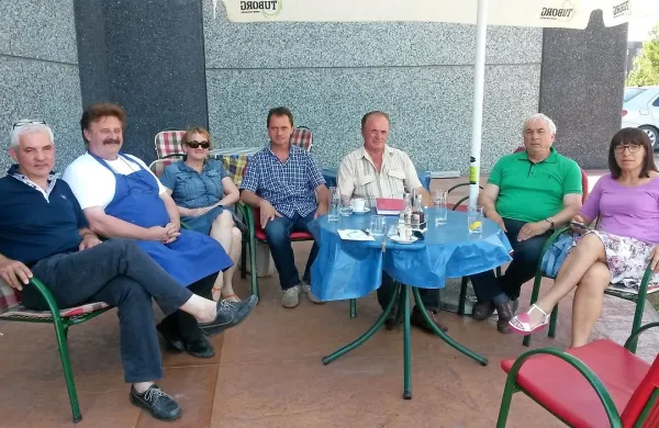 Vlado Ražman, Mirko Tomšič, Maja Kolnik Švara, Peter Babič, Mario Zadel, Aldo Kocjančič in Silva Baruca Jakomin (od leve 
proti desni) niso zadovoljni z načinom vodenja koprske obrtne zbornice.