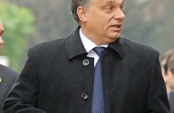 “Menimo, da ni prav, da nam pošiljajo begunce, treba jih je 
ustaviti na srbskem ozemlju,” je Viktor Orban dejal v pogovoru 
za madžarski radio Kossuth.