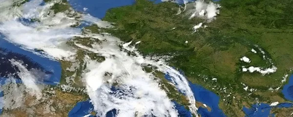 Nad osrednjo in vzhodno Evropo se še zadržuje subtropski 
anticiklon.