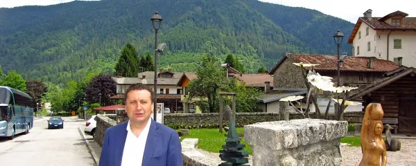 Nekoč župan, danes predsednik zadruge, Enzo Marsilio, s ponosom gleda na razvoj svojega kraja.