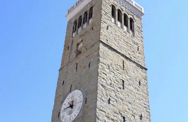 Turisti na spletni strani Tripadvisor hvalijo predvsem razgled s 
koprskega zvonika. 