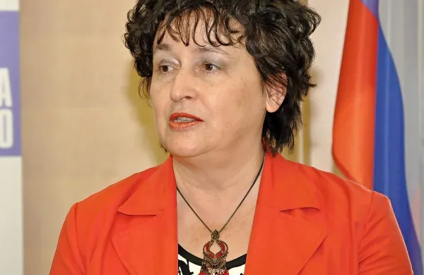 Ministrica za kulturo Julijana Bizjak Mlakar 