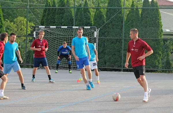 Najhujša konkurenca je bila v Vrhpolju, kjer se je pomerilo kar 
24 ekip.