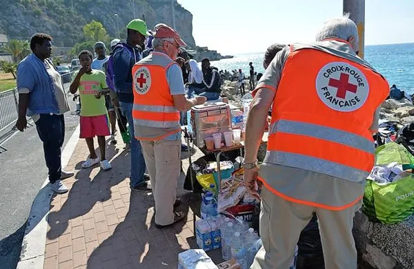Italijanska policija razgnala migrante ob meji s Francijo