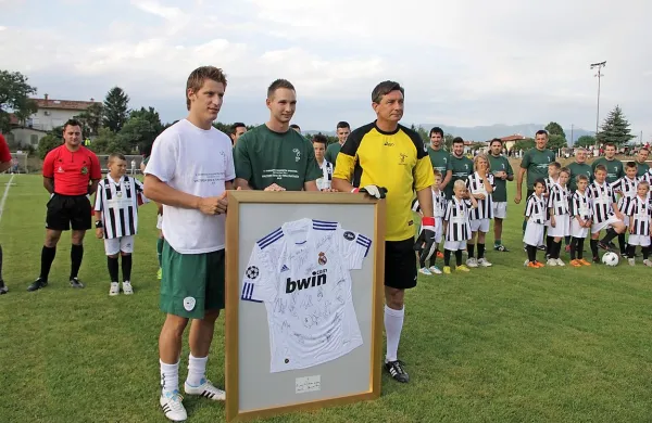 Valter Birsa (levo), Tim Matavž (v sredini) in Borut Pahor bodo  
v nedeljo imeli močne tekmece.