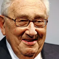 Henry Kissinger se je srečanja bilderbergovcev prvič udeležil 1957