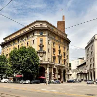 Trža&scaron;ko knjižno sredi&scaron;če, stiči&scaron;če za trža&scaron;ke Slovence