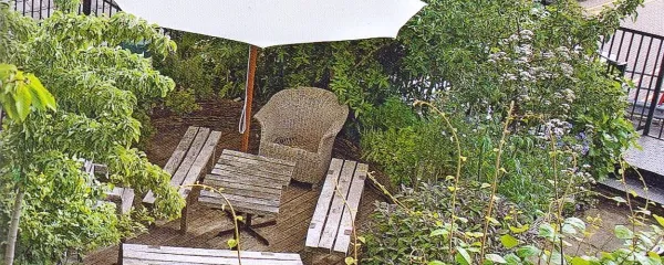 Večina ljudi, ki se loti vrtnarjenja na balkonu ali na dvorišču, 
ugotovi, da zadeva sploh ni tako zahtevna, kot so si 
predstavljali, pravi Mitchellova 