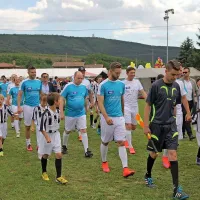 Princ Albert II pred &scaron;tiritisočglavo množico