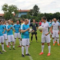 Princ Albert II pred &scaron;tiritisočglavo množico