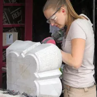Osrednji del prireditve je tudi tekmovanje mladih kamnosekov za EuroSkills, ki se ga je kot edina ženska udeležila 
tudi  Špela Šedivy.

