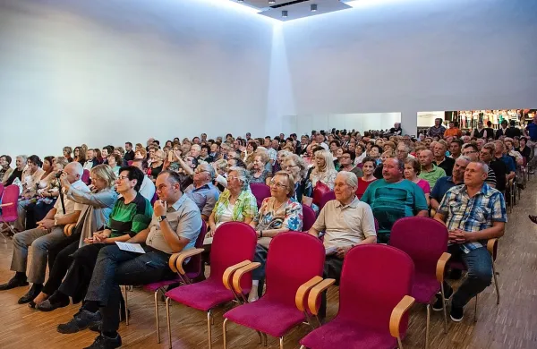 Dekleta s &Scaron;kofij prepevajo že deset let