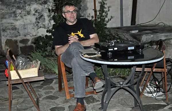 Za glasbeni del muzejske noči na gradu Kromberk  je bil 
zadolžen Borut Bašin, ki je predstavil vinilne plošče iz 
muzejskega depoja.