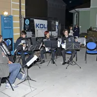 V Tolminu sta pred muzejem nastopila harmonikarska skupina Accordion Group 4-8-8-16 iz Špetra in duhoviti domači 
glasbeni duet Bakalina. 